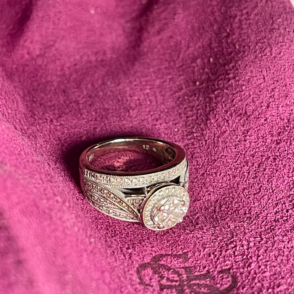 Engagement ring white gold aprox logo (100)original Diamonds